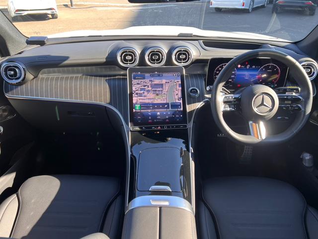 ＧＬＣ ＧＬＣ２２０ｄ　４マチック　ドライバーズパッケージ　ＡＭＧライン　ブルメスターサウンド　リアアクスルステアリング　アンビエントライト　パノラマルーフ　エクスクルーシブＰＫＧ　ドライバーズＰＫＧ　純正ナビフルセグＢカメラ　３６０°カメラ（8枚目）