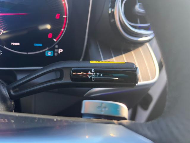 ＧＬＣ ＧＬＣ２２０ｄ　４マチック　ドライバーズパッケージ　ＡＭＧライン　ブルメスターサウンド　リアアクスルステアリング　アンビエントライト　パノラマルーフ　エクスクルーシブＰＫＧ　ドライバーズＰＫＧ　純正ナビフルセグＢカメラ　３６０°カメラ（15枚目）