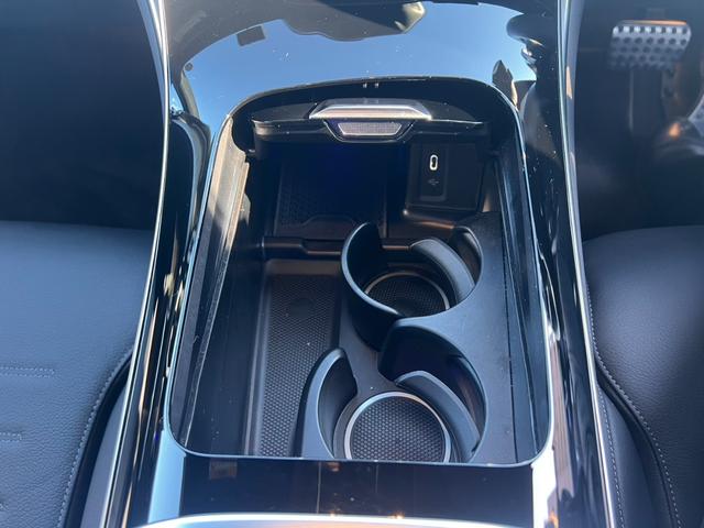 ＧＬＣ ＧＬＣ２２０ｄ　４マチック　ドライバーズパッケージ　ＡＭＧライン　ブルメスターサウンド　リアアクスルステアリング　アンビエントライト　パノラマルーフ　エクスクルーシブＰＫＧ　ドライバーズＰＫＧ　純正ナビフルセグＢカメラ　３６０°カメラ（25枚目）