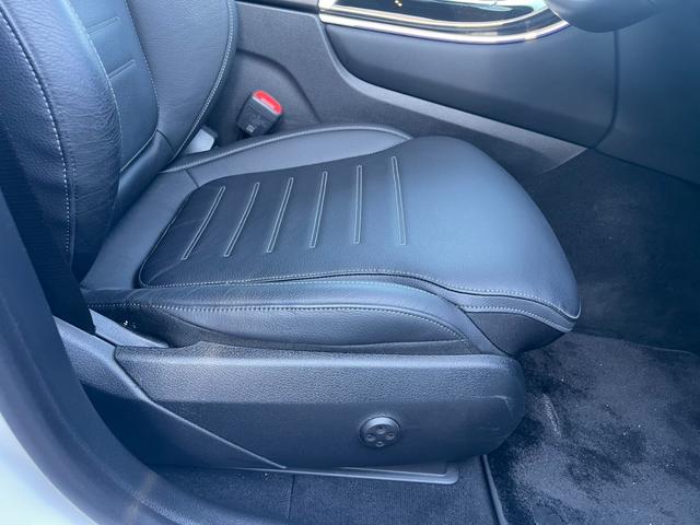 ＧＬＣ ＧＬＣ２２０ｄ　４マチック　ドライバーズパッケージ　ＡＭＧライン　ブルメスターサウンド　リアアクスルステアリング　アンビエントライト　パノラマルーフ　エクスクルーシブＰＫＧ　ドライバーズＰＫＧ　純正ナビフルセグＢカメラ　３６０°カメラ（30枚目）