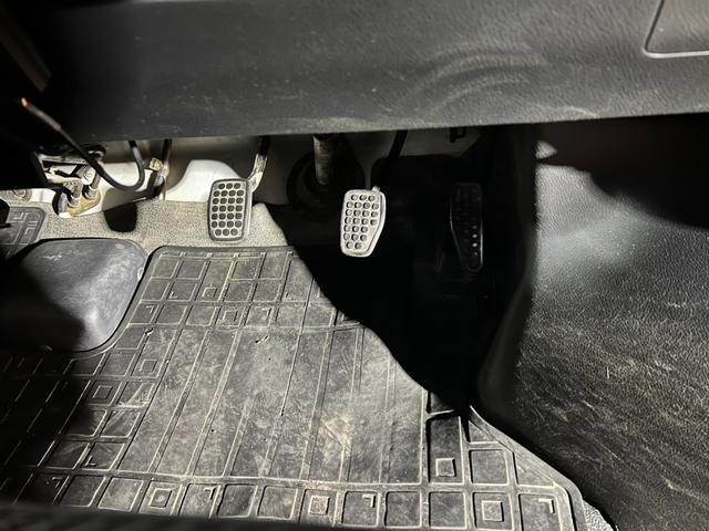 ライトエーストラック ＤＸシングルジャストロー三方開　５速マニュアル　外品ナビフルセグ　ドラレコ　三方開（19枚目）