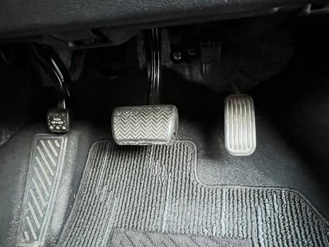 プリウス E ワンオーナー トヨタセーフティセンス ACC 純正ナビフルセグBカメラ LEDヘッドライト ETC プッシュスタート(26枚目)