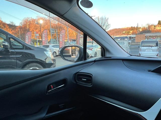 プリウス E ワンオーナー トヨタセーフティセンス ACC 純正ナビフルセグBカメラ LEDヘッドライト ETC プッシュスタート(33枚目)