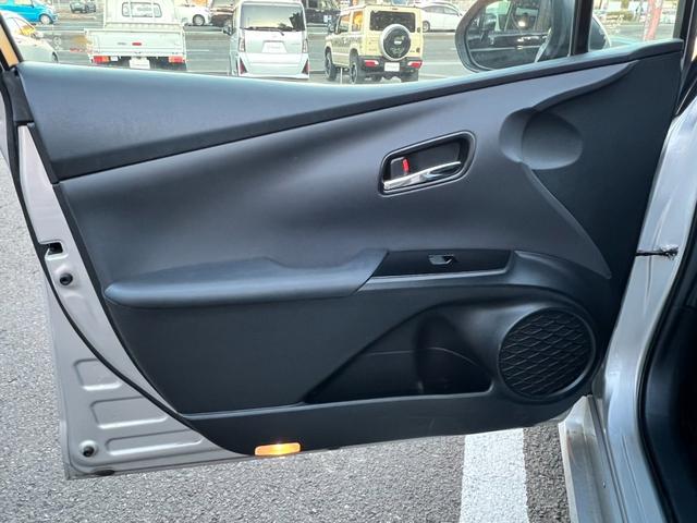 プリウス E ワンオーナー トヨタセーフティセンス ACC 純正ナビフルセグBカメラ LEDヘッドライト ETC プッシュスタート(42枚目)