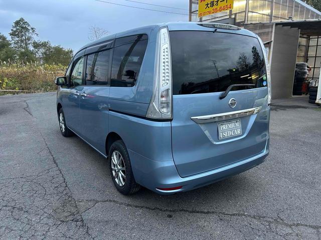 セレナ ２０Ｓ　４ＷＤ　ＥＴＣ　バックカメラ　ナビ　ＴＶ　オートクルーズコントロール　両側スライドドア　キーレスエントリー　電動格納ミラー　後席モニター　３列シート　ＣＶＴ　アルミホイール　ＣＤ　ＤＶＤ再生　ＵＳＢ（17枚目）