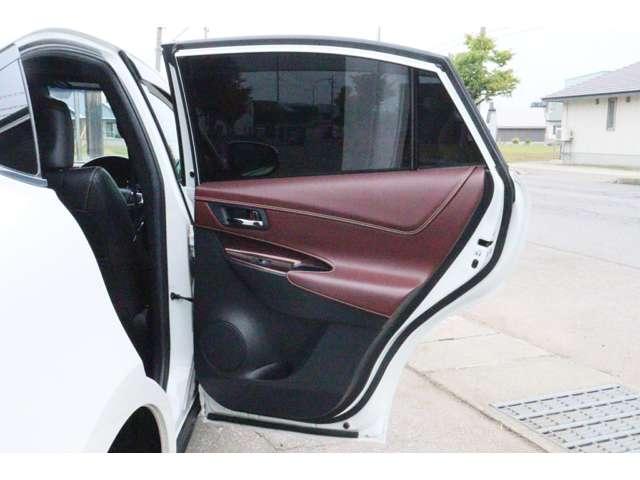 運転席後ろドアの状態♪