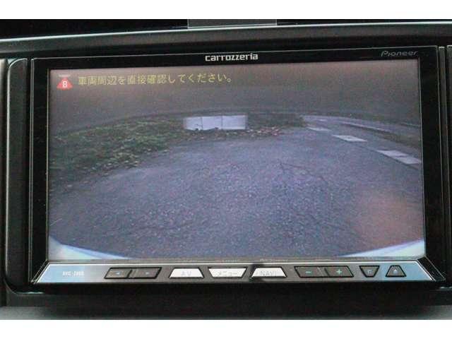 後退時安心のバックカメラ♪映像も見やすく安心です♪
