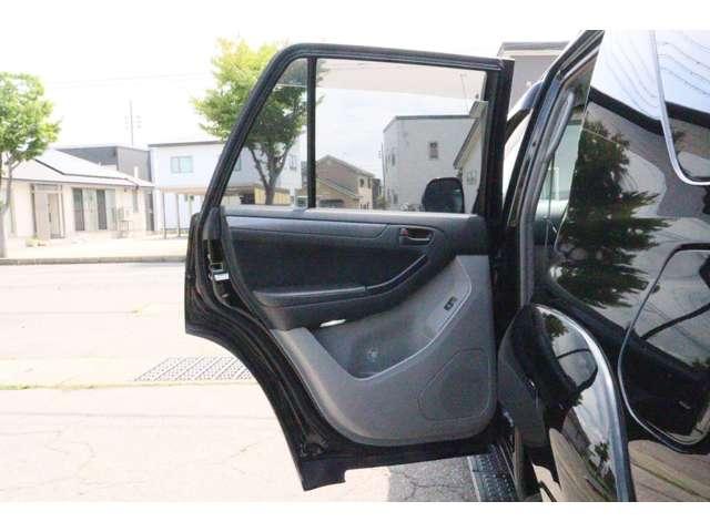 ハイラックスサーフ SSR-X 4WD(12枚目)