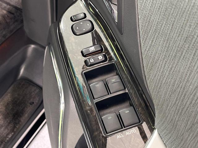 ZR 4WD 禁煙車 ハイブリッド フリップダウンモニター 両側電動スライドドア 純正8インチナビ バックカメラ ETC フルセグTV Bluetooth再生 HIDヘッドライト スマートキー クルコン(31枚目)
