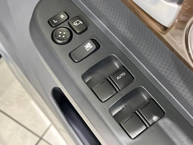 X 4WD 禁煙車 純正オーディオ キーレスプッシュスタート 純正14インチアルミホイール 運転席シートヒーター 電動格納ミラー サイドミラーヒーター ウィンカーミラー プライバシーガラス フォトフレーム(23枚目)