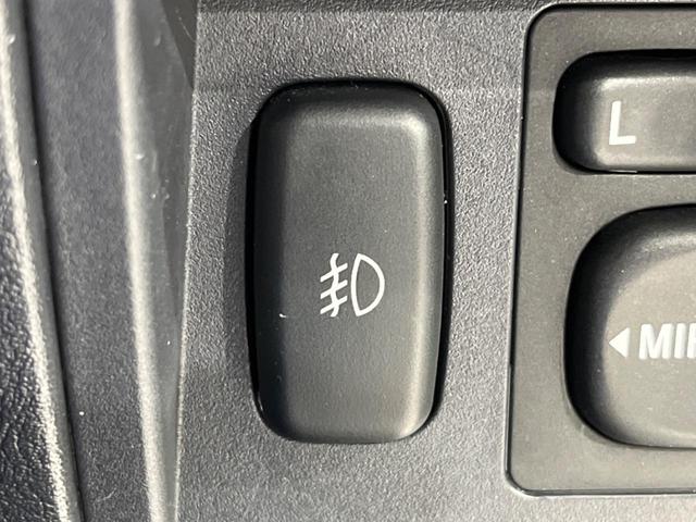 RX 4WD ターボ 禁煙車 HIDフロントフォグ 運転席シートヒーター ZACK製15インチアルミホイール トランスファーレバー ヘッドライトレベライザー 純正オーディオ 電動格納ミラー(7枚目)