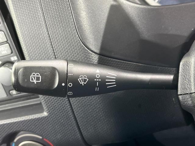 RX 4WD ターボ 禁煙車 HIDフロントフォグ 運転席シートヒーター ZACK製15インチアルミホイール トランスファーレバー ヘッドライトレベライザー 純正オーディオ 電動格納ミラー(25枚目)