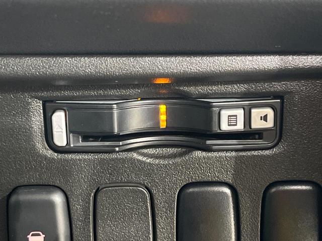 アクティブギア 4WD 禁煙車 10.2型フリップダウンモニター 両側電動スライドドア SDナビ バックモニター フルセグTV Bluetooth接続 クルーズコントロール HIDヘッドライト(34枚目)