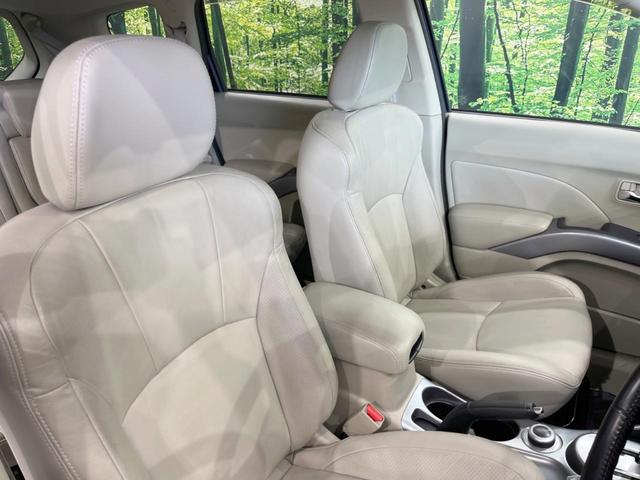 24G 4WD 禁煙車 カロッツェリアHDDナビ フルセグTV バックカメラ ETC 前席シートヒーター HIDヘッドライト クルーズコントロール 純正18インチアルミホイール 本革巻ステアリング(8枚目)