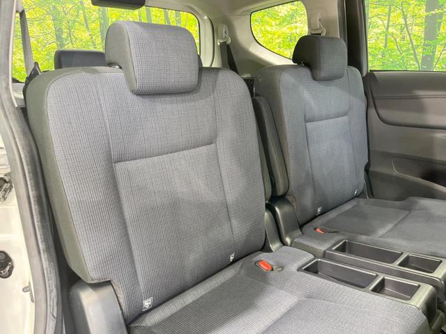 G 4WD セーフティセンス 純正SDナビ 両側オートスライドドア フルセグTV Bluetooth再生 バックカメラ ビルトインETC クリアランスソナー 本革ステアリング 純正15インチアルミホイール(9枚目)