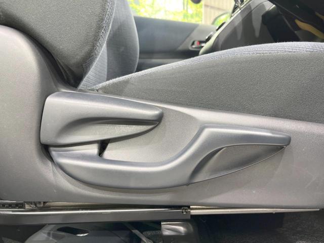G 4WD セーフティセンス 純正SDナビ 両側オートスライドドア フルセグTV Bluetooth再生 バックカメラ ビルトインETC クリアランスソナー 本革ステアリング 純正15インチアルミホイール(26枚目)