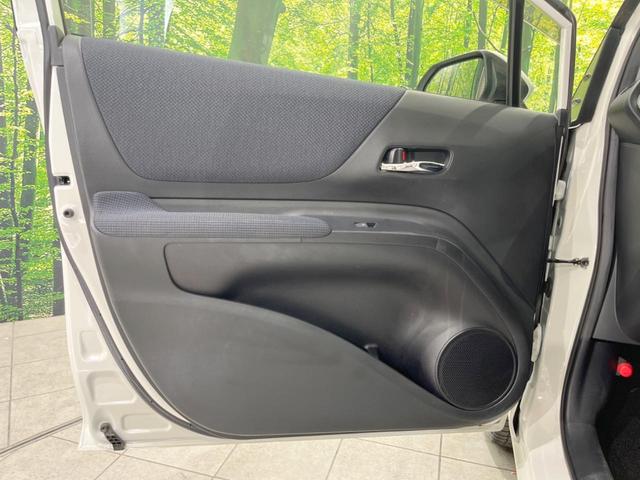 G 4WD セーフティセンス 純正SDナビ 両側オートスライドドア フルセグTV Bluetooth再生 バックカメラ ビルトインETC クリアランスソナー 本革ステアリング 純正15インチアルミホイール(42枚目)
