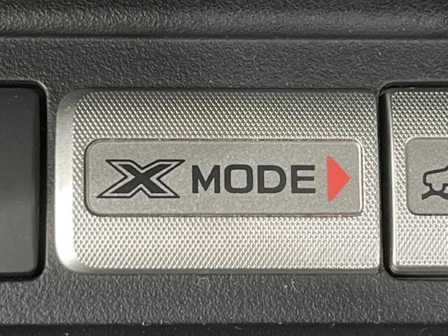 S-リミテッド 4WD 禁煙車 純正SDナビ アイサイトVer3 レーダークルーズ フルセグ Bluetooth バックカメラ LEDアクセサリーライナー 全席シートヒーター ハーフレザーシート ビルトインETC(8枚目)
