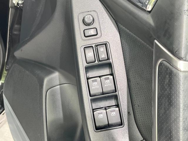 S-リミテッド 4WD 禁煙車 純正SDナビ アイサイトVer3 レーダークルーズ フルセグ Bluetooth バックカメラ LEDアクセサリーライナー 全席シートヒーター ハーフレザーシート ビルトインETC(26枚目)