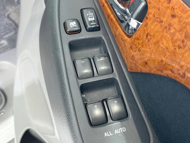 AS プラチナセレクションII 4WD 禁煙車 純正HDDナビ 純正フリップダウンモニター 両側オートスライドドア パワーバックドア バックカメラ HIDヘッド フォグランプ フルセグ オートライト オートエアコン 電動格納ミラー(24枚目)