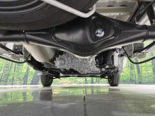 KCエアコン・パワステ 4WD 届未済未使用車 5速マニュアル オートライト 3方開荷台 ミチ板引掛式リアゲート ロープフック付トリイ エアコン パワーステアリング メッキグリル ABS Wエアバック アクセサリーソケット(20枚目)