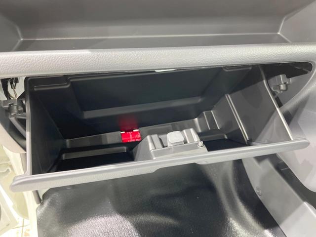 KCエアコン・パワステ 4WD 届未済未使用車 5速マニュアル オートライト 3方開荷台 ミチ板引掛式リアゲート ロープフック付トリイ エアコン パワーステアリング メッキグリル ABS Wエアバック アクセサリーソケット(27枚目)