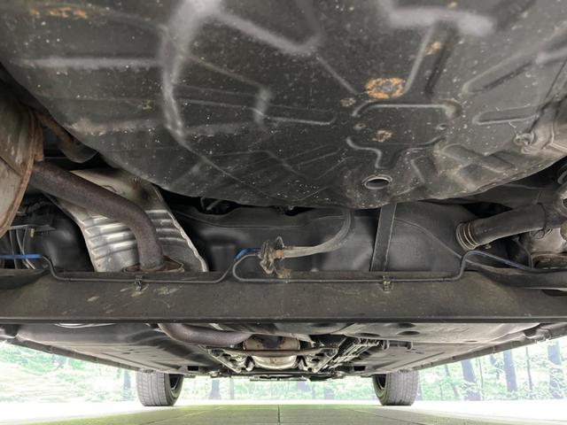 キューブ １５Ｘ　ＣＡＲＯＺＺＥＲＩＡ製ＳＤナビ　バックカメラ　禁煙車　スマートキー　オートエアコン　Ｂｌｕｅｔｏｏｔｈ再生　ＣＤ／ＤＶＤ再生　フルセグ　革巻きハンドル　ドアバイザー　盗難防止装置　プライバシーガラス（20枚目）