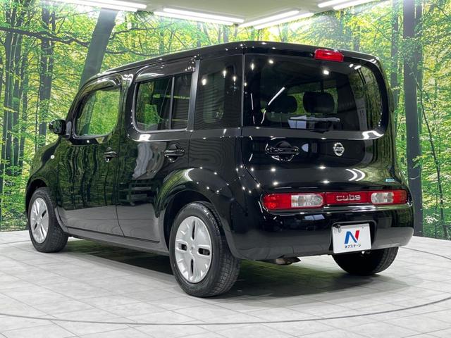 キューブ １５Ｘ　ＣＡＲＯＺＺＥＲＩＡ製ＳＤナビ　バックカメラ　禁煙車　スマートキー　オートエアコン　Ｂｌｕｅｔｏｏｔｈ再生　ＣＤ／ＤＶＤ再生　フルセグ　革巻きハンドル　ドアバイザー　盗難防止装置　プライバシーガラス（49枚目）