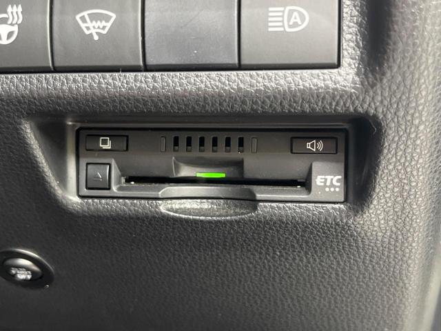 ＲＡＶ４ Ｇ　Ｚパッケージ　フルエアロ　純正ＳＤナビ　バックカメラ　寒冷地仕様　セーフティセンス　レーダークルーズ　禁煙車　電動リアゲート　レザーシート　パワーシート　ドラレコ　コーナーセンサー　ＬＥＤヘッド　スマートキー（4枚目）