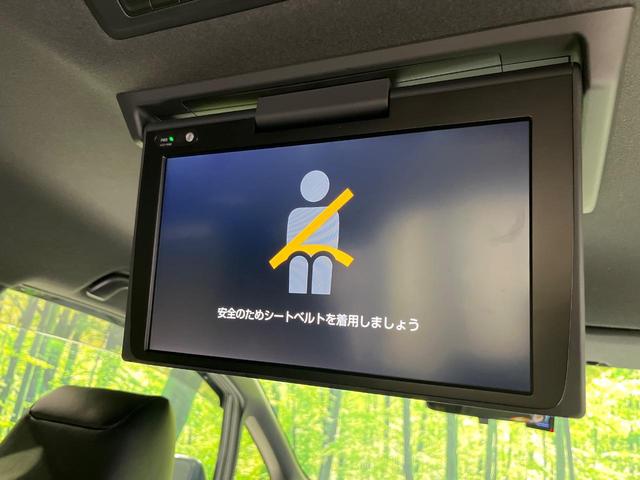 ヴォクシー ＺＳ　煌ＩＩＩ　寒冷地仕様　両側電動スライドドア　１２型フリップダウンモニター　純正９型ＳＤナビ　　バックカメラ　セーフティセンス　禁煙車　ハーフレザーシート　ドラレコ　レーンキープアシスト　オートマチックハイビーム（5枚目）