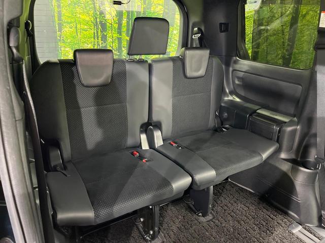 ヴォクシー ＺＳ　煌ＩＩＩ　寒冷地仕様　両側電動スライドドア　１２型フリップダウンモニター　純正９型ＳＤナビ　　バックカメラ　セーフティセンス　禁煙車　ハーフレザーシート　ドラレコ　レーンキープアシスト　オートマチックハイビーム（11枚目）