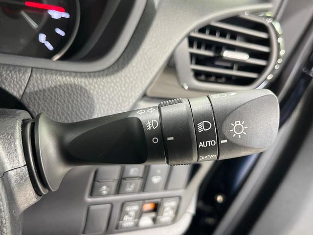 ヴォクシー ＺＳ　煌ＩＩＩ　寒冷地仕様　両側電動スライドドア　１２型フリップダウンモニター　純正９型ＳＤナビ　　バックカメラ　セーフティセンス　禁煙車　ハーフレザーシート　ドラレコ　レーンキープアシスト　オートマチックハイビーム（32枚目）
