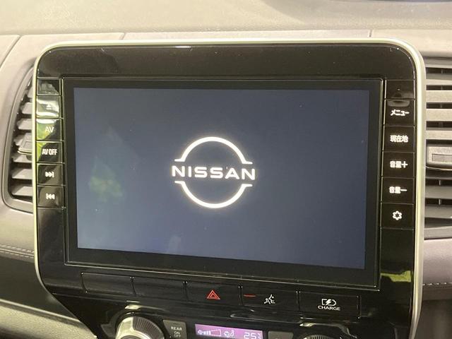 セレナ ｅ－パワー　ハイウェイスターＶ　後席モニター　両側電動スライドドア　純正９インチナビ　禁煙車　衝突軽減装置　レーダークルーズ　オートライト　オートマチックハイビーム　ＬＥＤヘッド　ＬＥＤフォグ　ＥＴＣ　ドラレコ　クリアランスソナー（5枚目）