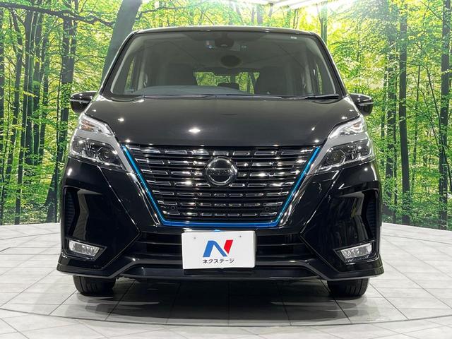 セレナ ｅ－パワー　ハイウェイスターＶ　後席モニター　両側電動スライドドア　純正９インチナビ　禁煙車　衝突軽減装置　レーダークルーズ　オートライト　オートマチックハイビーム　ＬＥＤヘッド　ＬＥＤフォグ　ＥＴＣ　ドラレコ　クリアランスソナー（16枚目）