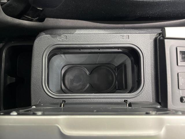 ノア Ｓｉ　両側電動スライドドア　後席モニター　イクリプス製ＳＤナビ　ドラレコ　スマートキー　ＨＩＤヘッド　ビルトインＥＴＣ　オートライト　デュアルエアコン　純正１６インチアルミ　リアエアコン　プライバシーガラス（52枚目）