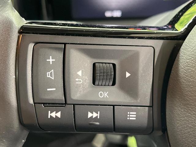 ノート Ｘ　ＦＯＵＲ　純正９インチナビ　バックカメラ　禁煙車　衝突軽減装置　スマートキー　オートライト　ＥＴＣ　シートヒーター　ドラレコ　レーンアシスト　クリアランスソナー　ドアバイザー　電動格納ミラー　プライバシーガラス（31枚目）