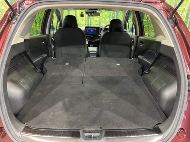 ノート Ｘ　ＦＯＵＲ　純正９インチナビ　バックカメラ　禁煙車　衝突軽減装置　スマートキー　オートライト　ＥＴＣ　シートヒーター　ドラレコ　レーンアシスト　クリアランスソナー　ドアバイザー　電動格納ミラー　プライバシーガラス（49枚目）