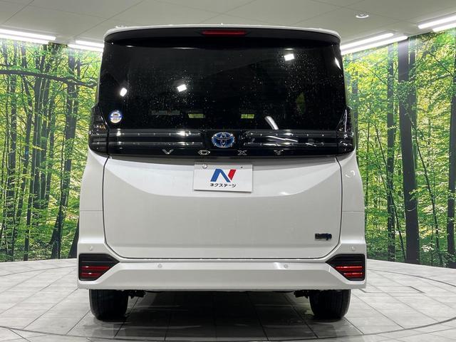 ヴォクシー ハイブリッドＳ－Ｚ　両側電動スライドドア　純正１０．５型ナビ　バックカメラ　セーフティセンス　レーダークルーズ　禁煙車　シートヒーター　合皮シート　クリアランスソナー　レーンキープアシスト　オートマチックハイビーム（17枚目）