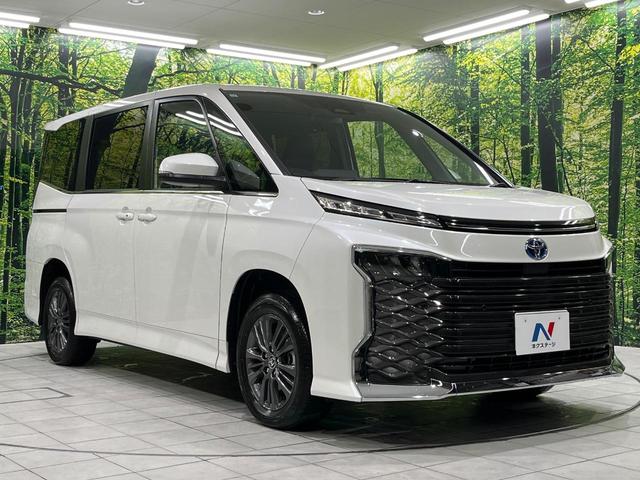 ヴォクシー ハイブリッドＳ－Ｚ　両側電動スライドドア　純正１０．５型ナビ　バックカメラ　セーフティセンス　レーダークルーズ　禁煙車　シートヒーター　合皮シート　クリアランスソナー　レーンキープアシスト　オートマチックハイビーム（18枚目）