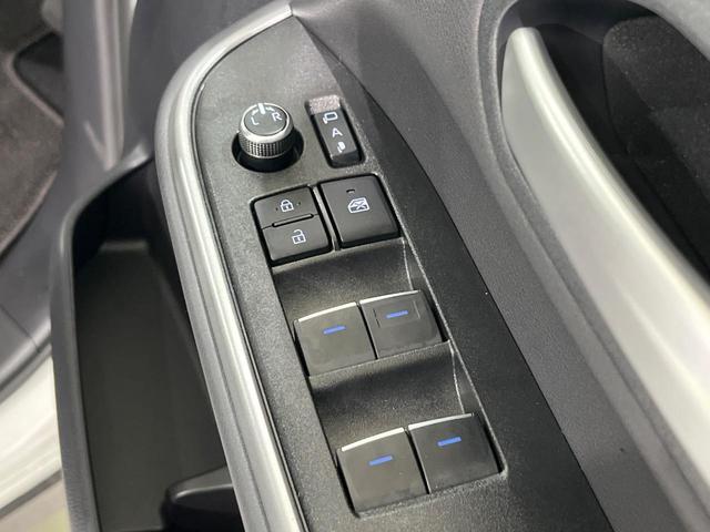 ヴォクシー ハイブリッドＳ－Ｚ　両側電動スライドドア　純正１０．５型ナビ　バックカメラ　セーフティセンス　レーダークルーズ　禁煙車　シートヒーター　合皮シート　クリアランスソナー　レーンキープアシスト　オートマチックハイビーム（41枚目）