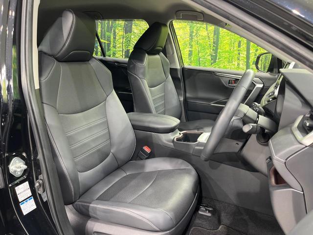 ＲＡＶ４ ハイブリッドＧ　純正ＳＤナビ　バックカメラ　禁煙車　衝突軽減装置　レーダークルーズ　スマートキー　パワーバックドア　スマートキー　パワーシート　シートヒーター　オートライト　オートマチックハイビーム　ＬＥＤヘッド（9枚目）