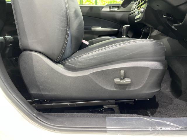 エクシーガ 2.5iアイサイト アルカンターラセレクション 4WD 7人乗り カロッツェリア製SDナビ バックカメラ 衝突被害軽減システム レーダークルーズ 禁煙車 スマートキー HIDヘッド ETC オートライト デュアルエアコン 純正17インチアルミ(7枚目)