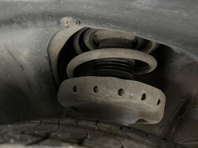 エクシーガ 2.5iアイサイト アルカンターラセレクション 4WD 7人乗り カロッツェリア製SDナビ バックカメラ 衝突被害軽減システム レーダークルーズ 禁煙車 スマートキー HIDヘッド ETC オートライト デュアルエアコン 純正17インチアルミ(24枚目)