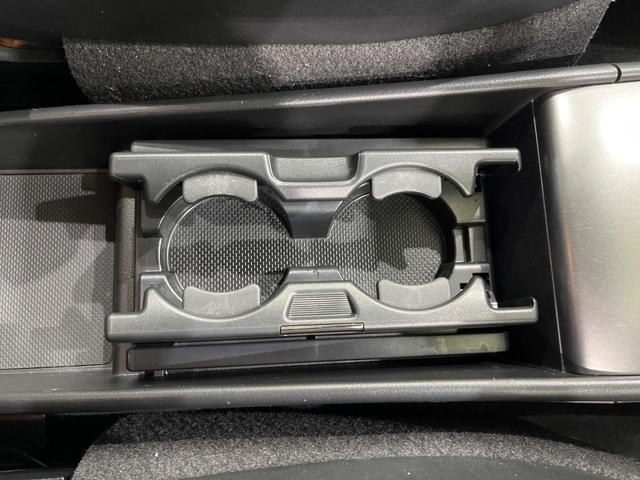 エクシーガ 2.5iアイサイト アルカンターラセレクション 4WD 7人乗り カロッツェリア製SDナビ バックカメラ 衝突被害軽減システム レーダークルーズ 禁煙車 スマートキー HIDヘッド ETC オートライト デュアルエアコン 純正17インチアルミ(41枚目)