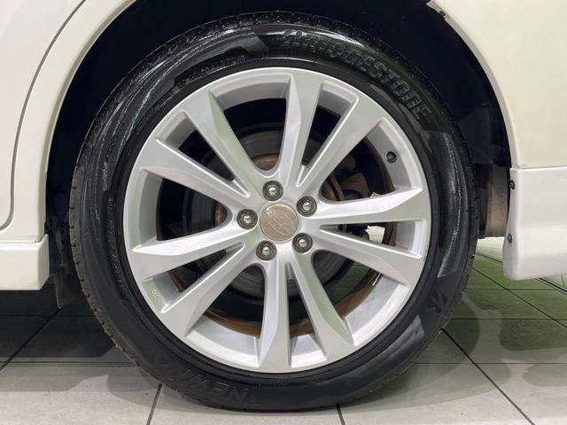 エクシーガ 2.5iアイサイト アルカンターラセレクション 4WD 7人乗り カロッツェリア製SDナビ バックカメラ 衝突被害軽減システム レーダークルーズ 禁煙車 スマートキー HIDヘッド ETC オートライト デュアルエアコン 純正17インチアルミ(61枚目)