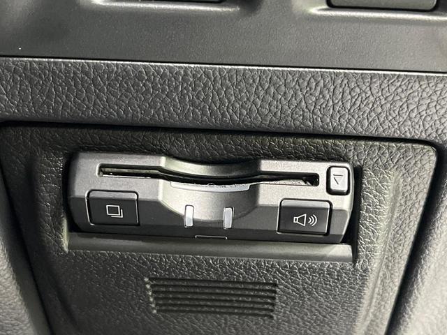 レヴォーグ １．６ＧＴ－Ｓアイサイト　純正ＳＤナビ　バックカメラ　禁煙車　衝突軽減装置　レーダークルーズ　ＥＴＣ　スマートキー　オートライト　ＬＥＤヘッド　パワーシート　レーンアシスト　ドアバイザー　プライバシーガラス　盗難防止システム（7枚目）