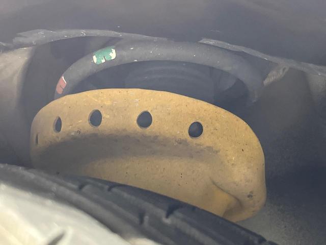 レヴォーグ １．６ＧＴ－Ｓアイサイト　純正ＳＤナビ　バックカメラ　禁煙車　衝突軽減装置　レーダークルーズ　ＥＴＣ　スマートキー　オートライト　ＬＥＤヘッド　パワーシート　レーンアシスト　ドアバイザー　プライバシーガラス　盗難防止システム（24枚目）