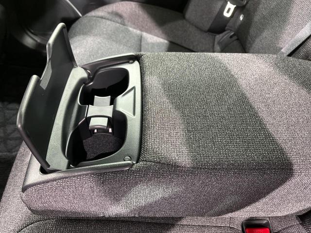 クラウンクロスオーバー Ｇアドバンスド　１２．３型ナビ付ディスプレイオーディオ　全周囲カメラ　寒冷地仕様　セーフティセンス　１００Ｖ電源　レーダークルーズ　禁煙車　電動リアゲート　ハーフレザーシート　パワーシート　コーナーセンサー（59枚目）