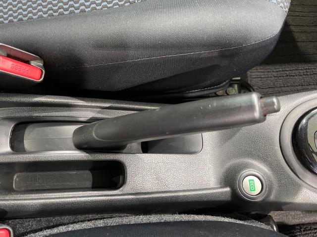 ノート Ｓ　ＤＩＧ－Ｓ　ＳＤナビ　禁煙車　スマートキー　純正１４インチホイール　Ｂｌｕｅｔｏｏｔｈ　ＣＤ　ＤＶＤ再生　フルセグ　エアコン　プライバシーガラス　電動格納ミラー　アイドリングストップ（27枚目）