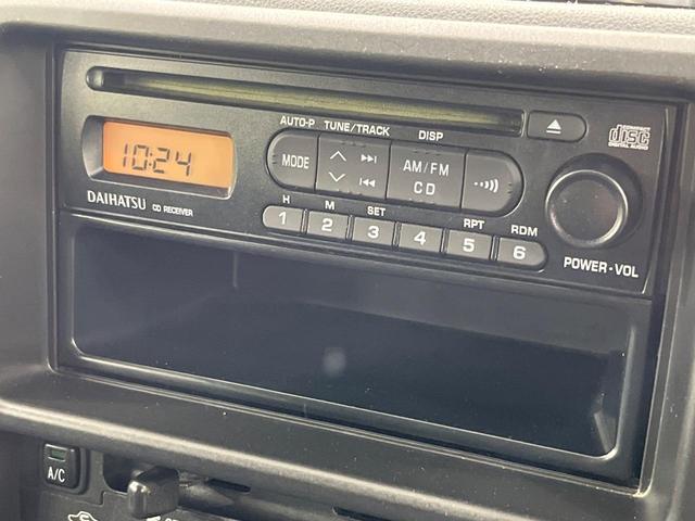 ハイゼットカーゴ クルーズ 4WD 5MT車 禁煙車 CD再生 エアコン 電動格納ミラー プライバシーガラス 盗難防止装置 ドアバイザー 両側スライドドア パワーステアリング ABS 衝突安全ボディ(5枚目)